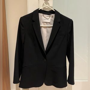 Aritzia Babaton Black Blazer